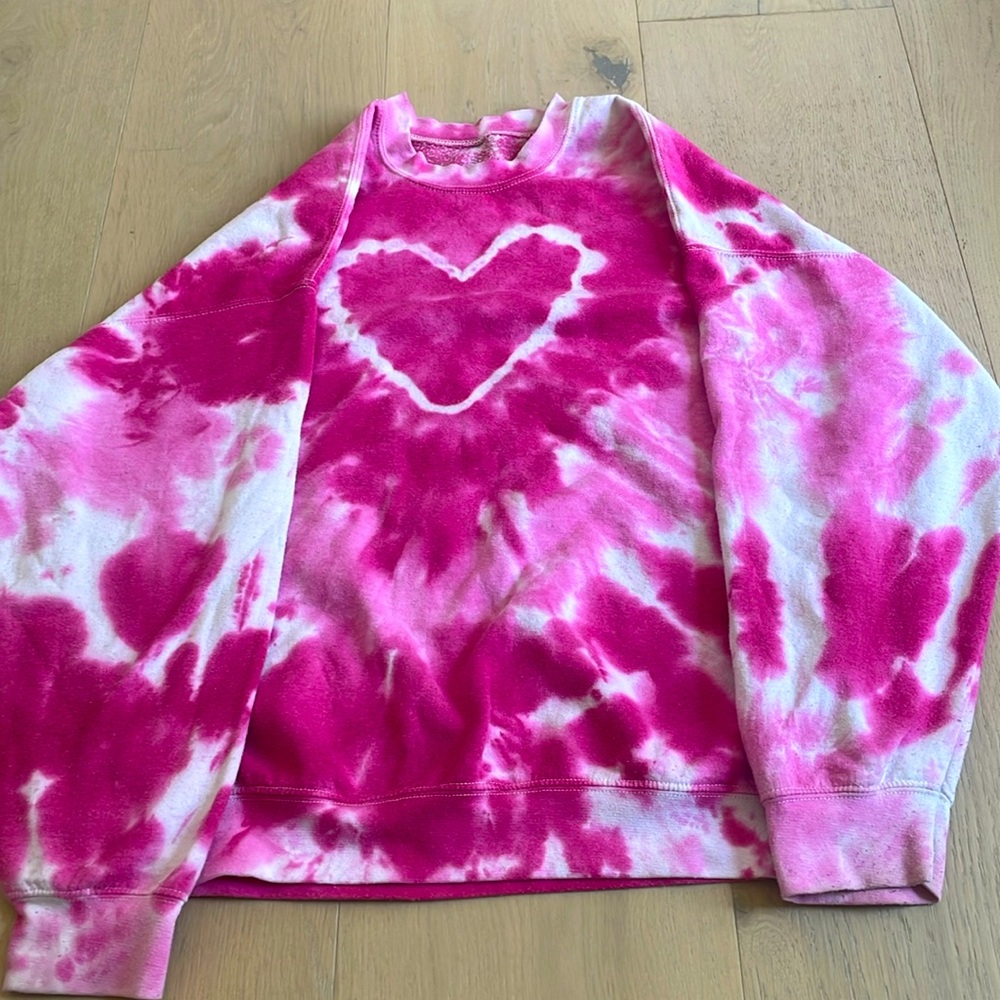 PINK HEART URBAN OUTFITTER SWEATSHIRT